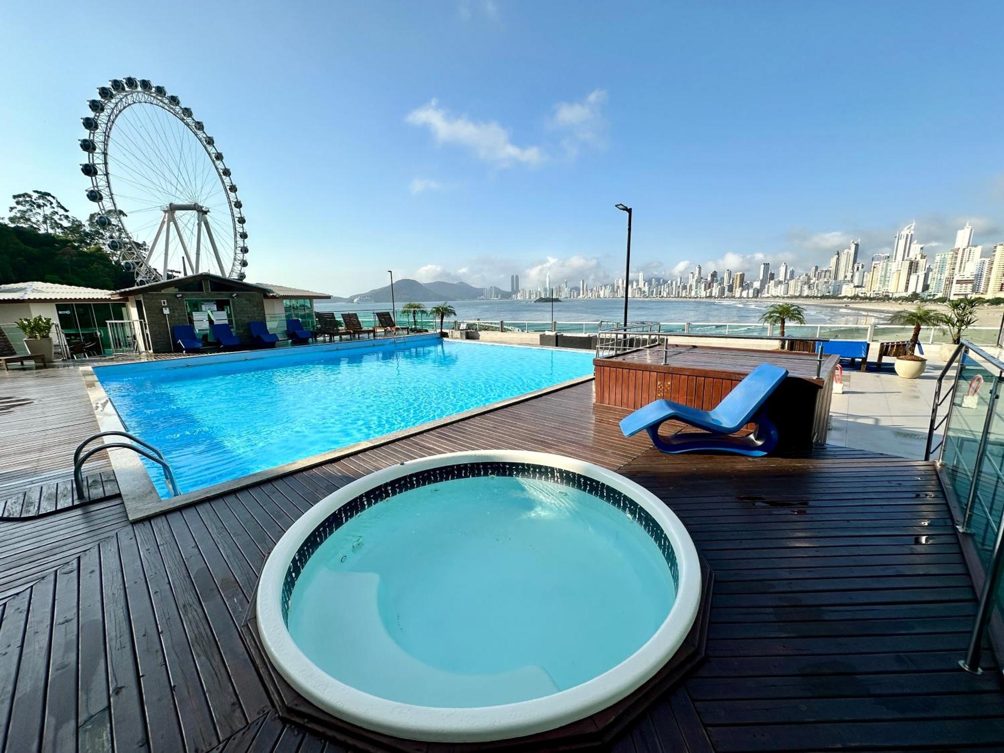 Apartamento Roda Gigante, Garagem E Piscina Balneario Camboriu